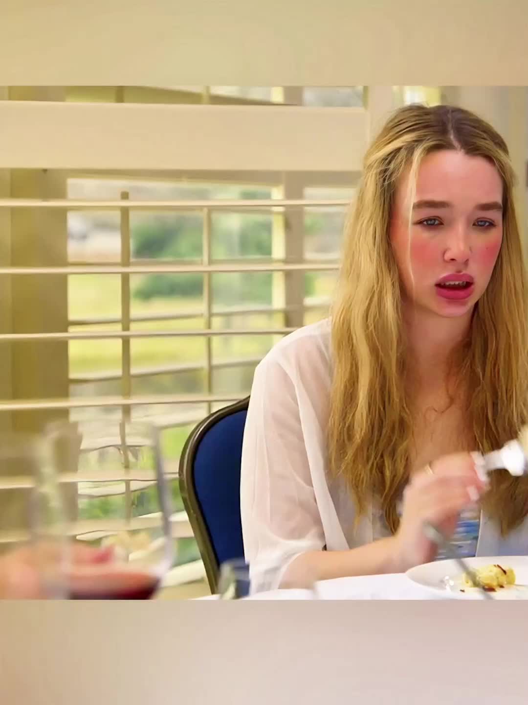 @corashows