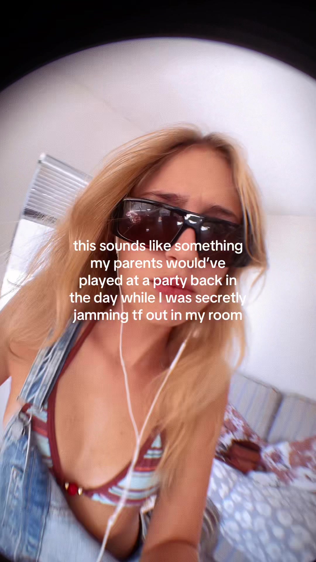 @kelseykinch