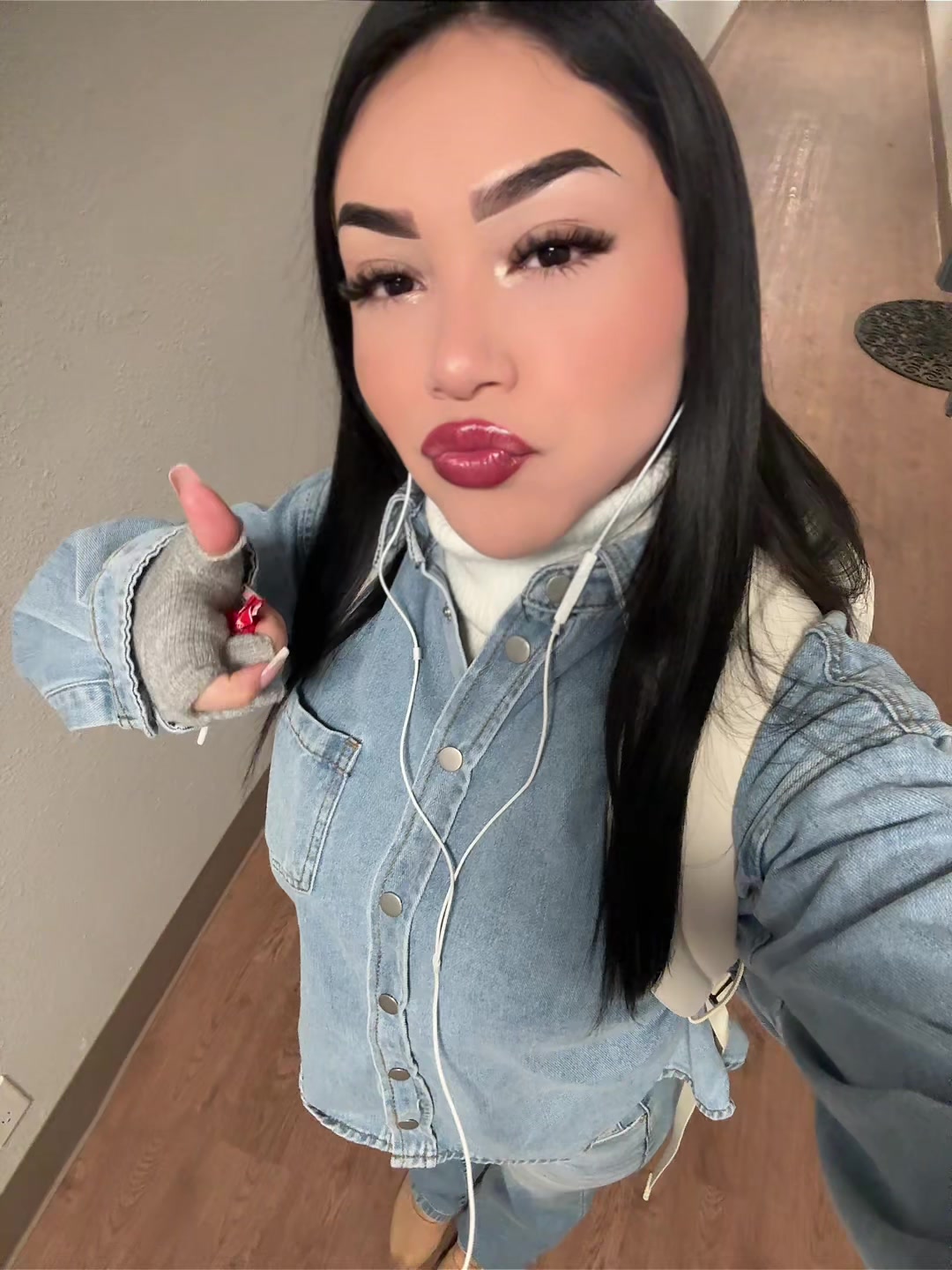 @Isa