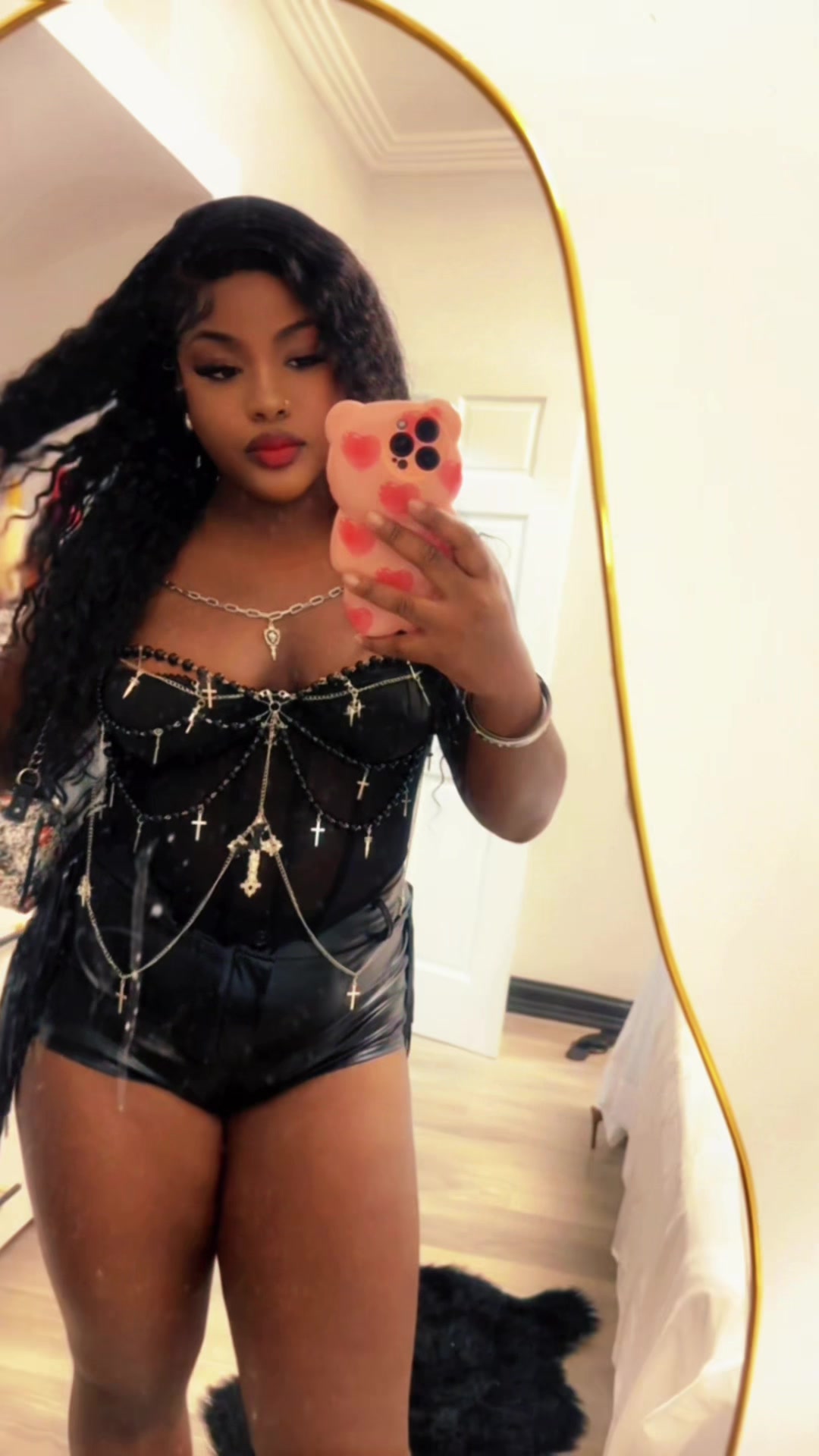 @Ashanay🫦