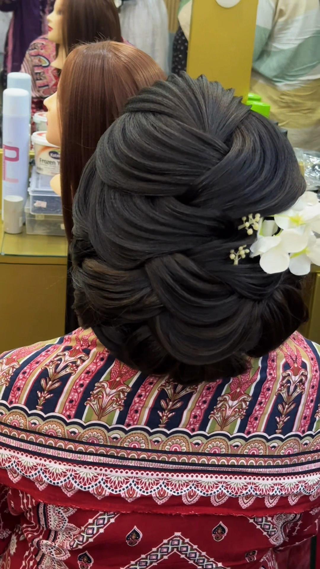 @shahanauvaiz QueenBee salon