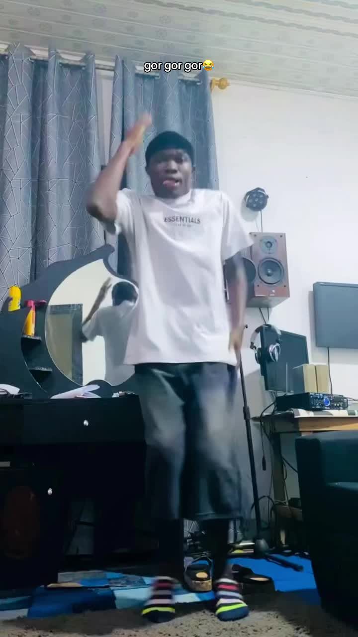 @🇬🇭wonder🧣thegreat👍