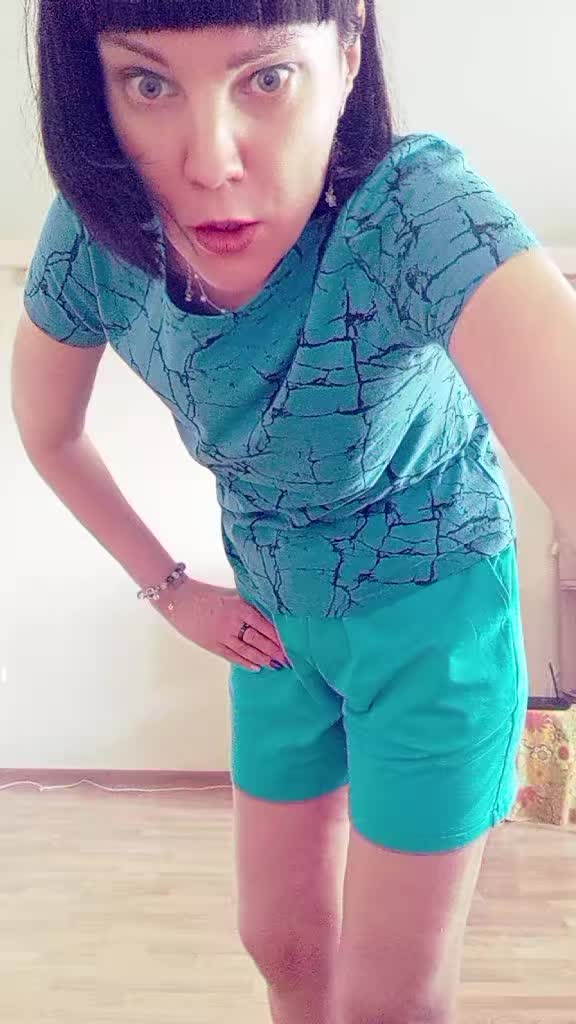 @Алёнка ❤️♥️♥️♥️