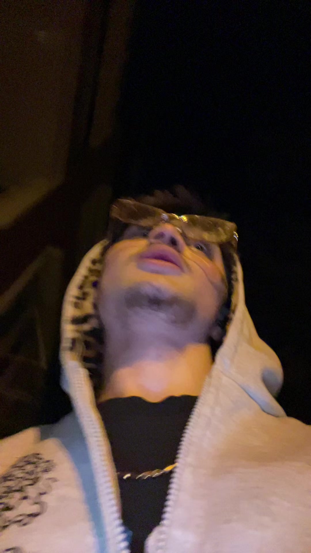 @dumbuk