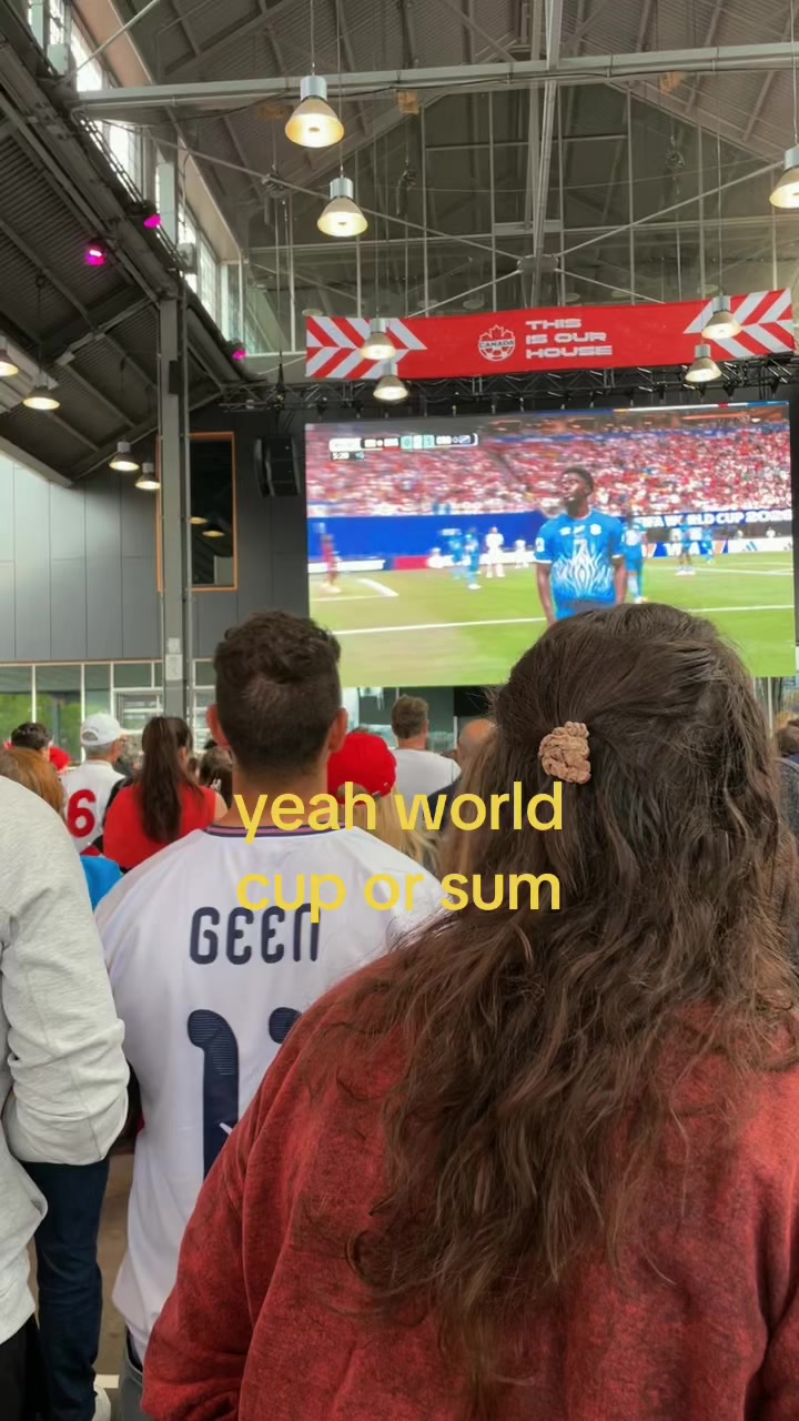 @🫢
