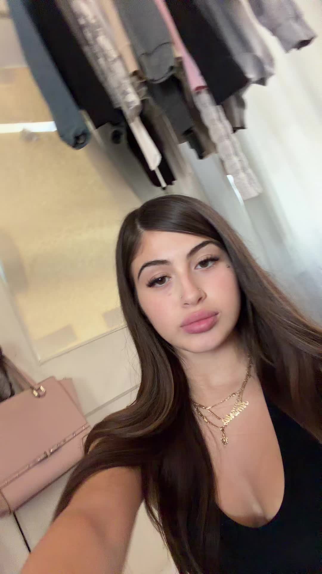 @dolllyyy_