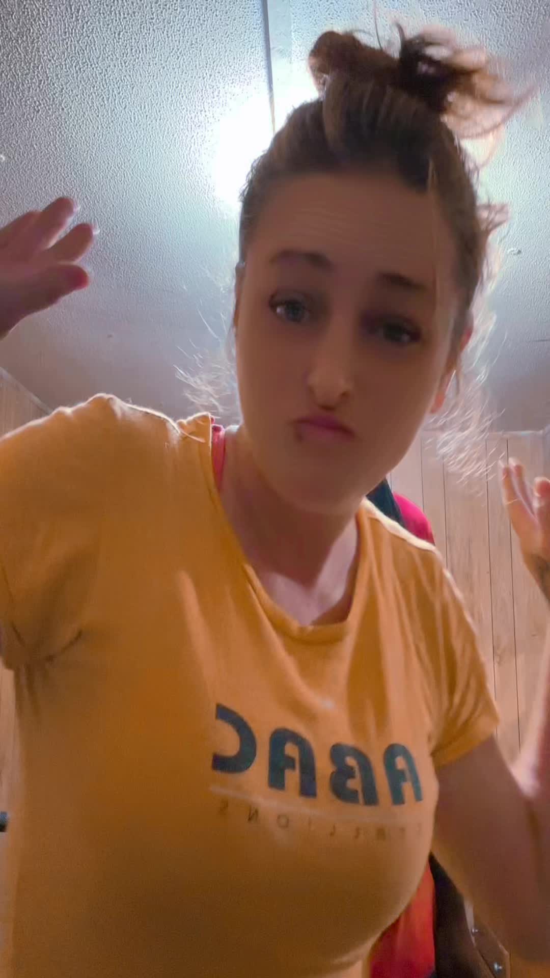 @queenmal