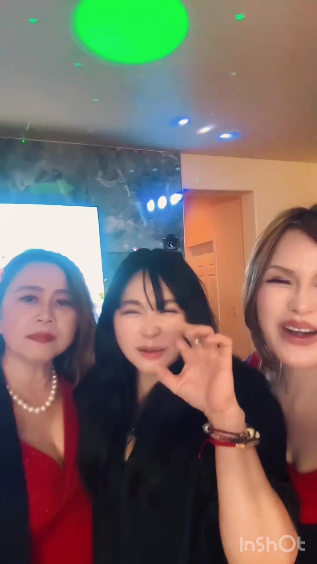 @Pearl Sweaxy
