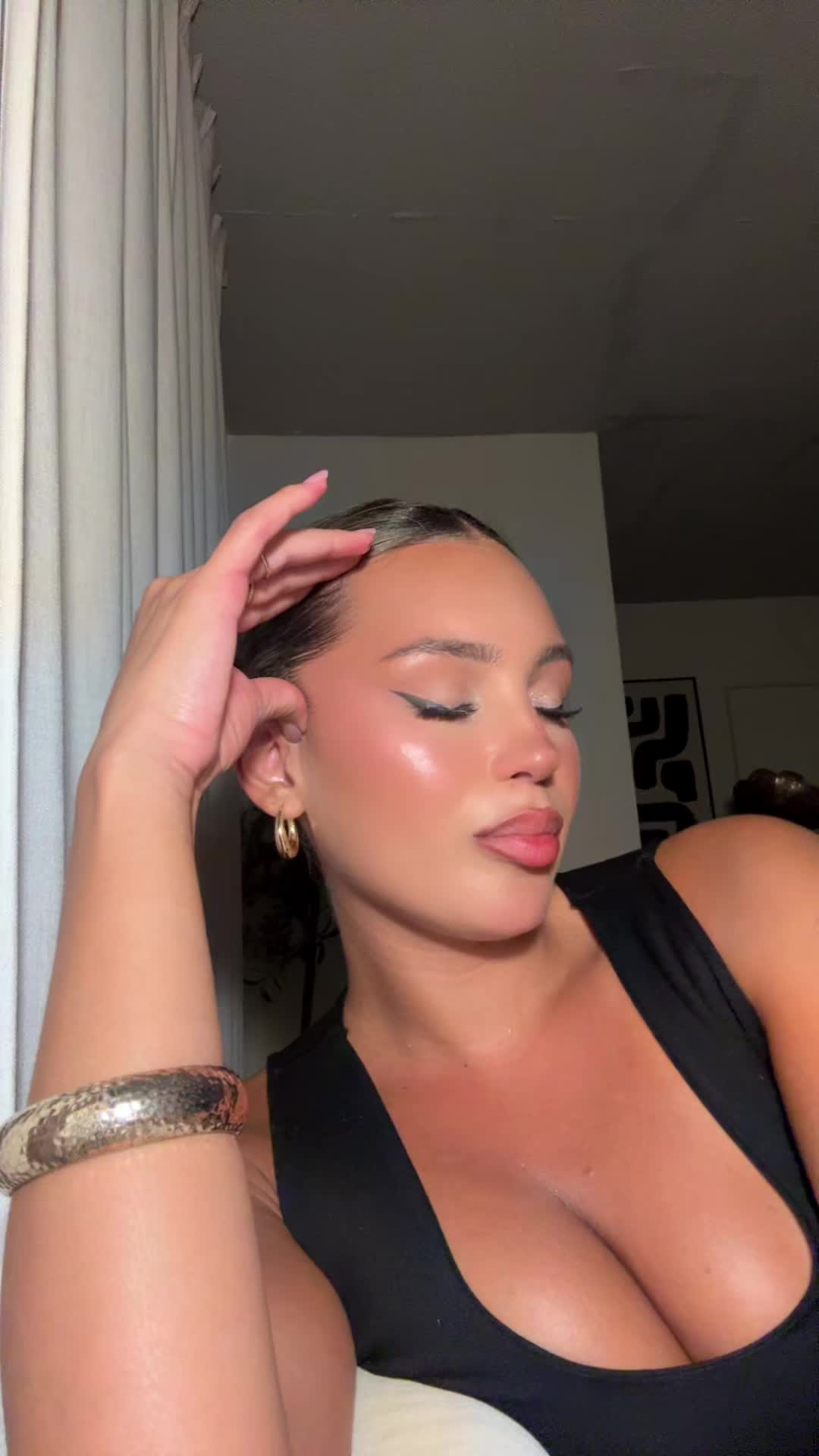 @VAL MERCADO