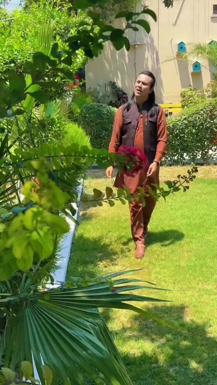 @Dr Zee Khan