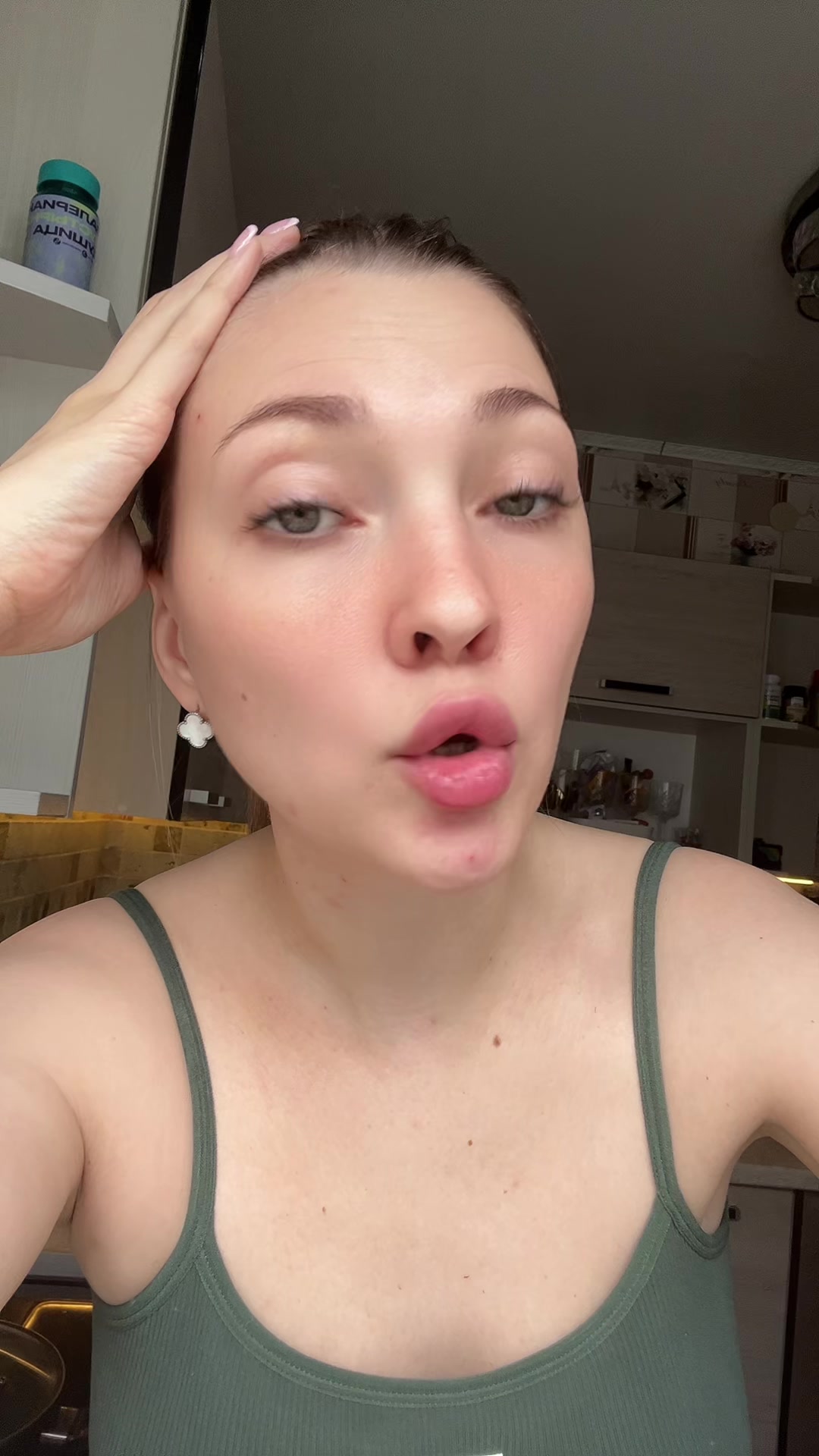 @ЖИЗНЬ ИСПЫТЫВАЕТ