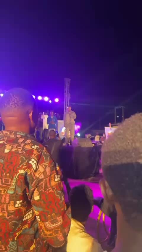 @Tiwa Sleek