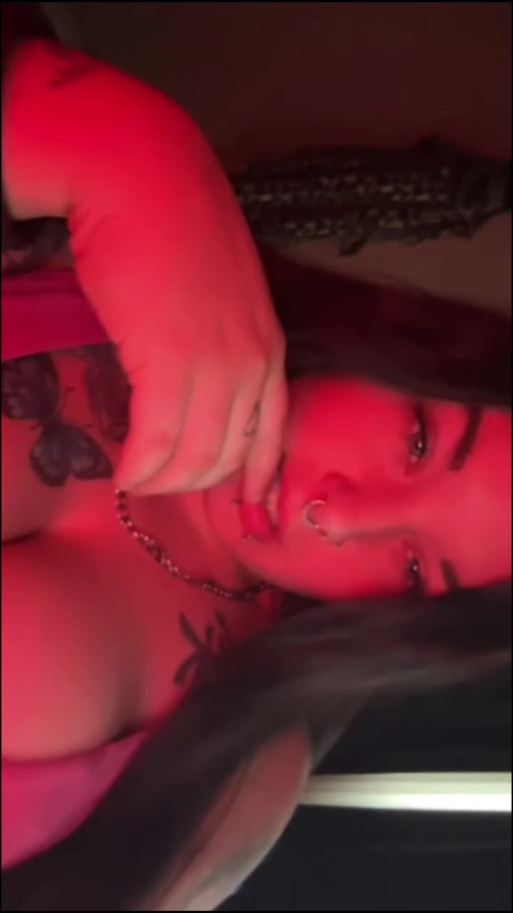@Sesilee 😈😍🔥🌻