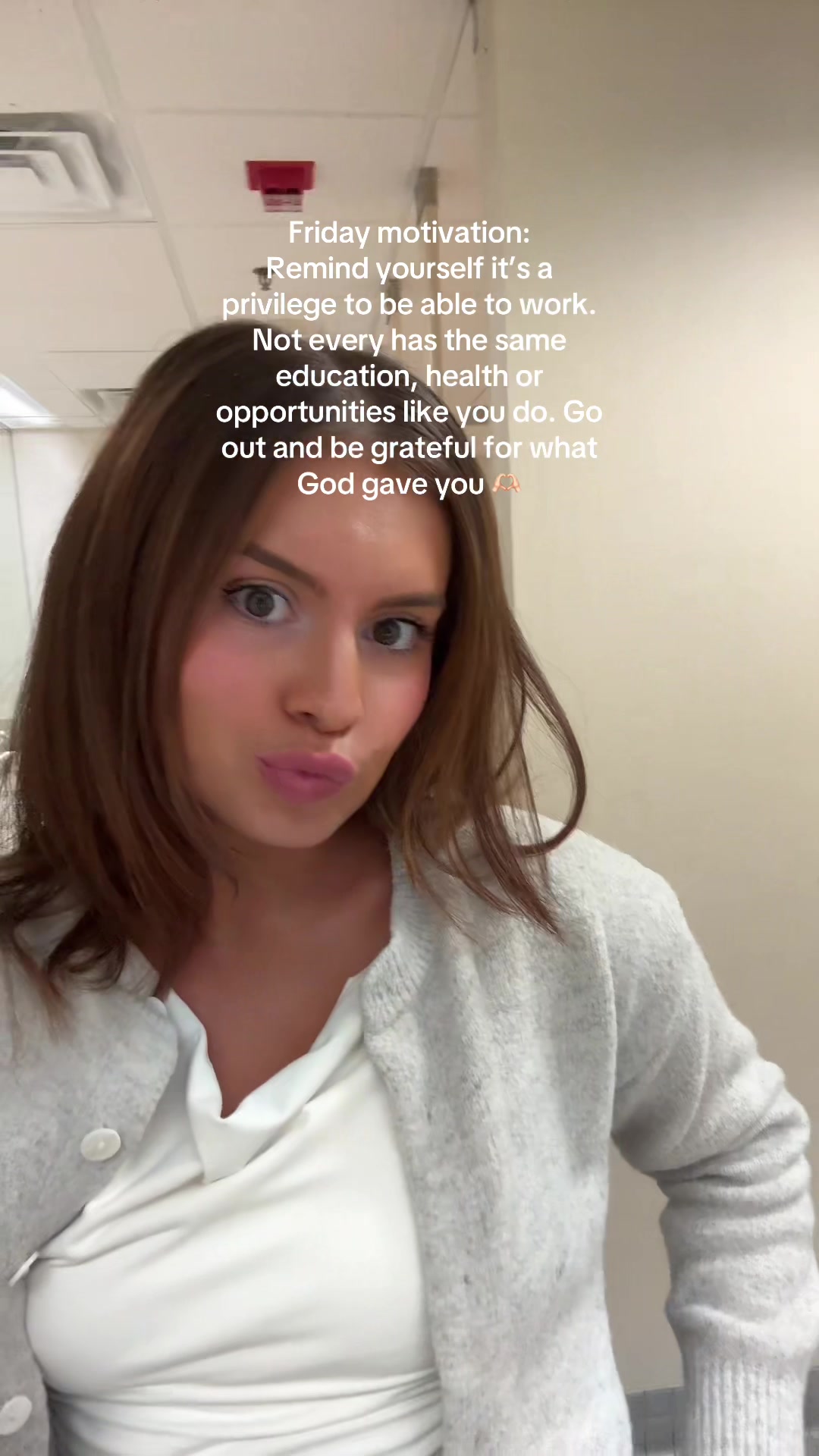 @Ava