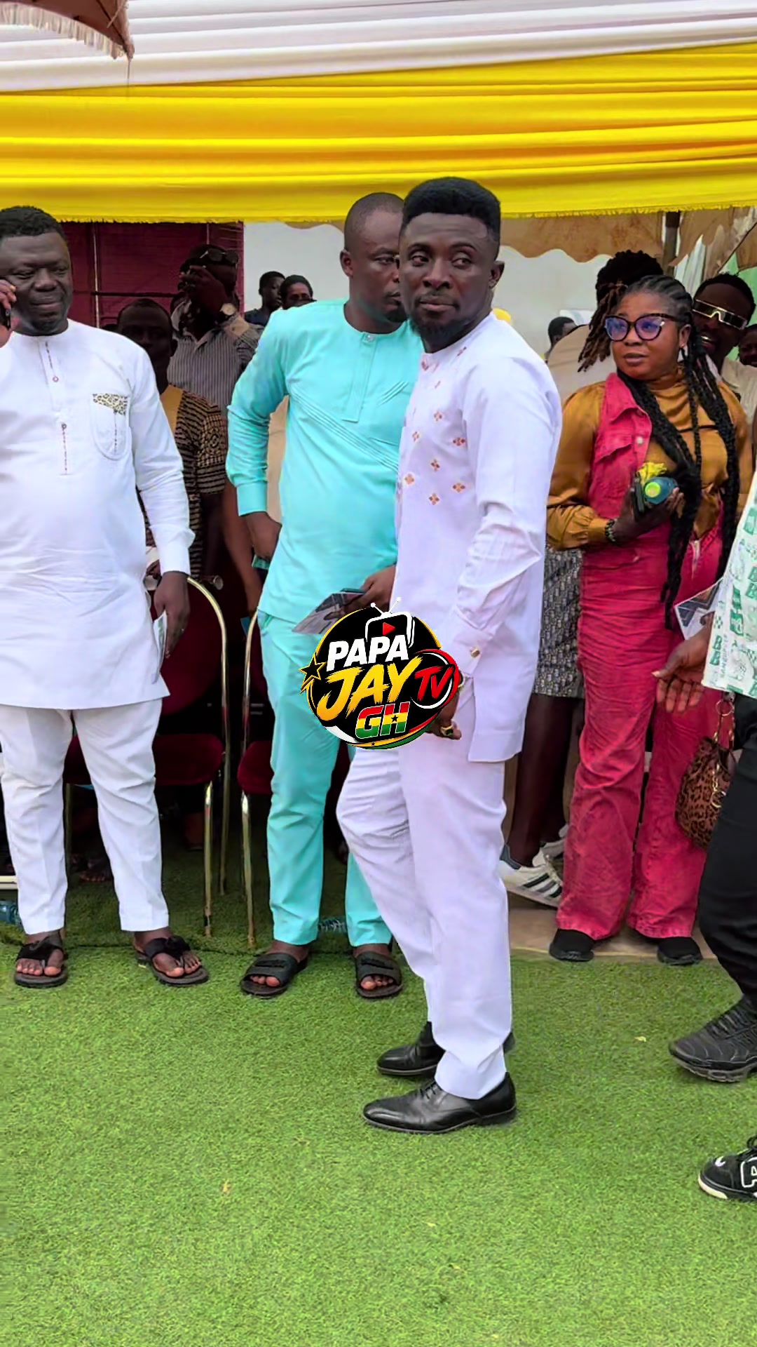 @papajaytvgh