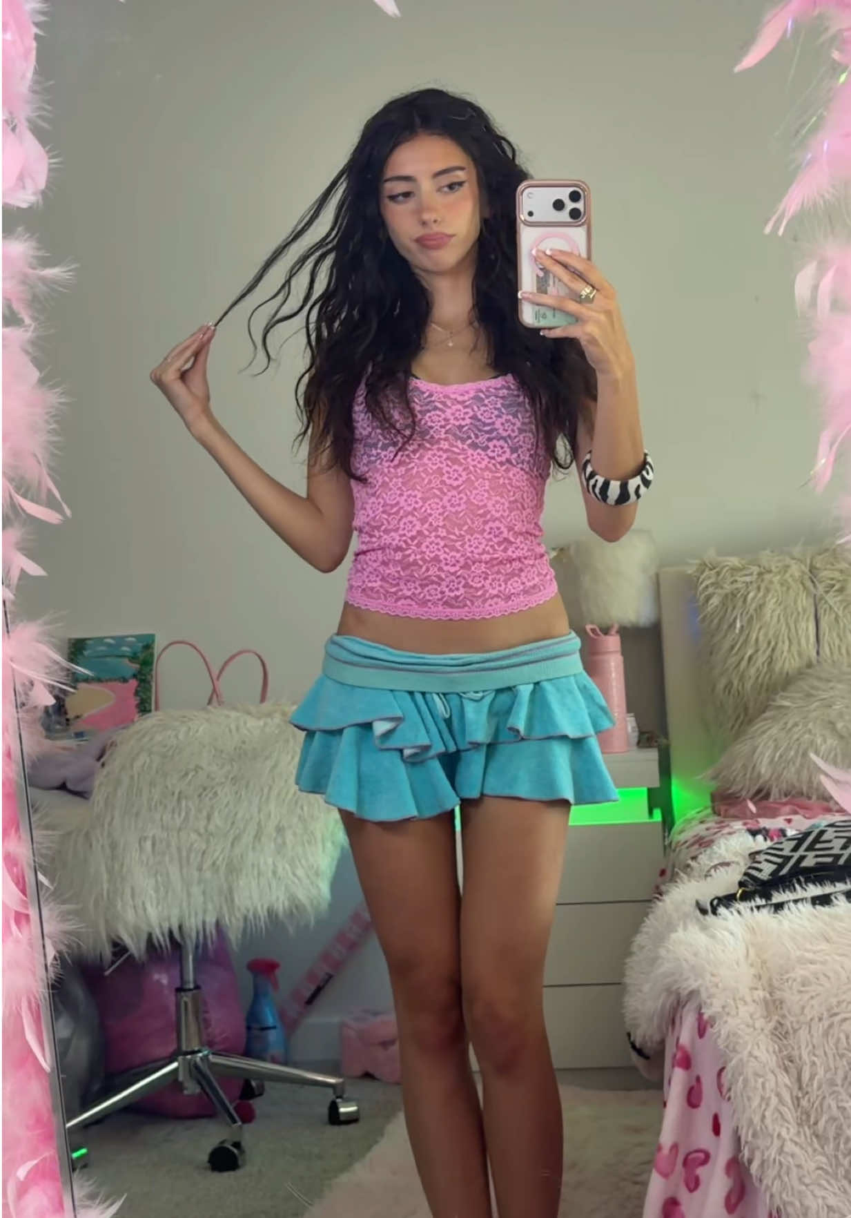 @✩* ・゚。✧・