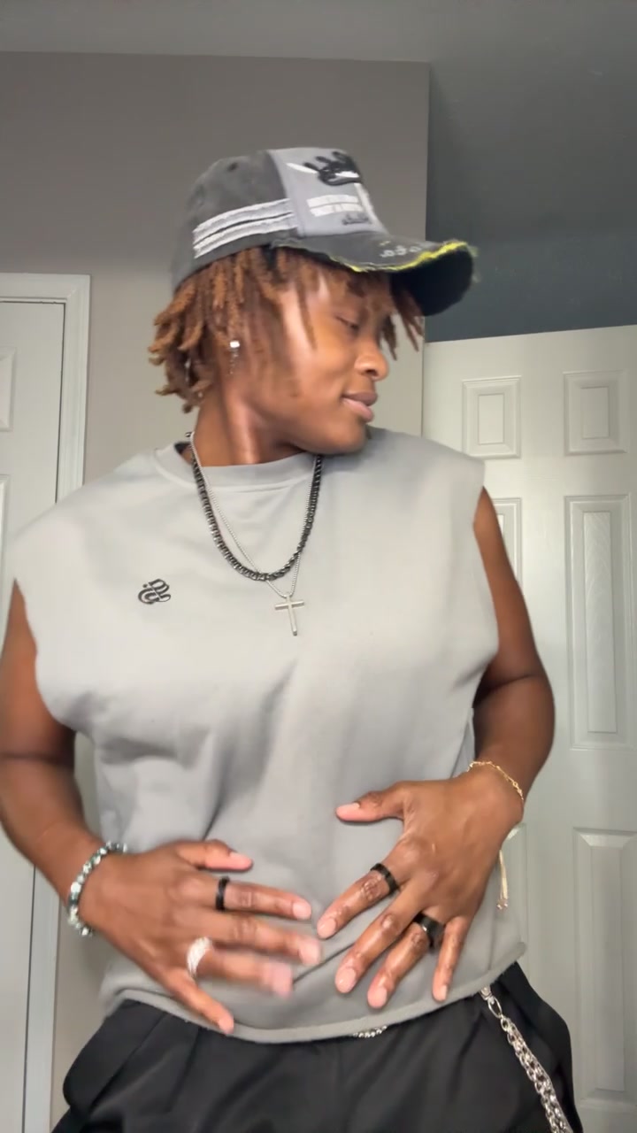 @wavycontent_