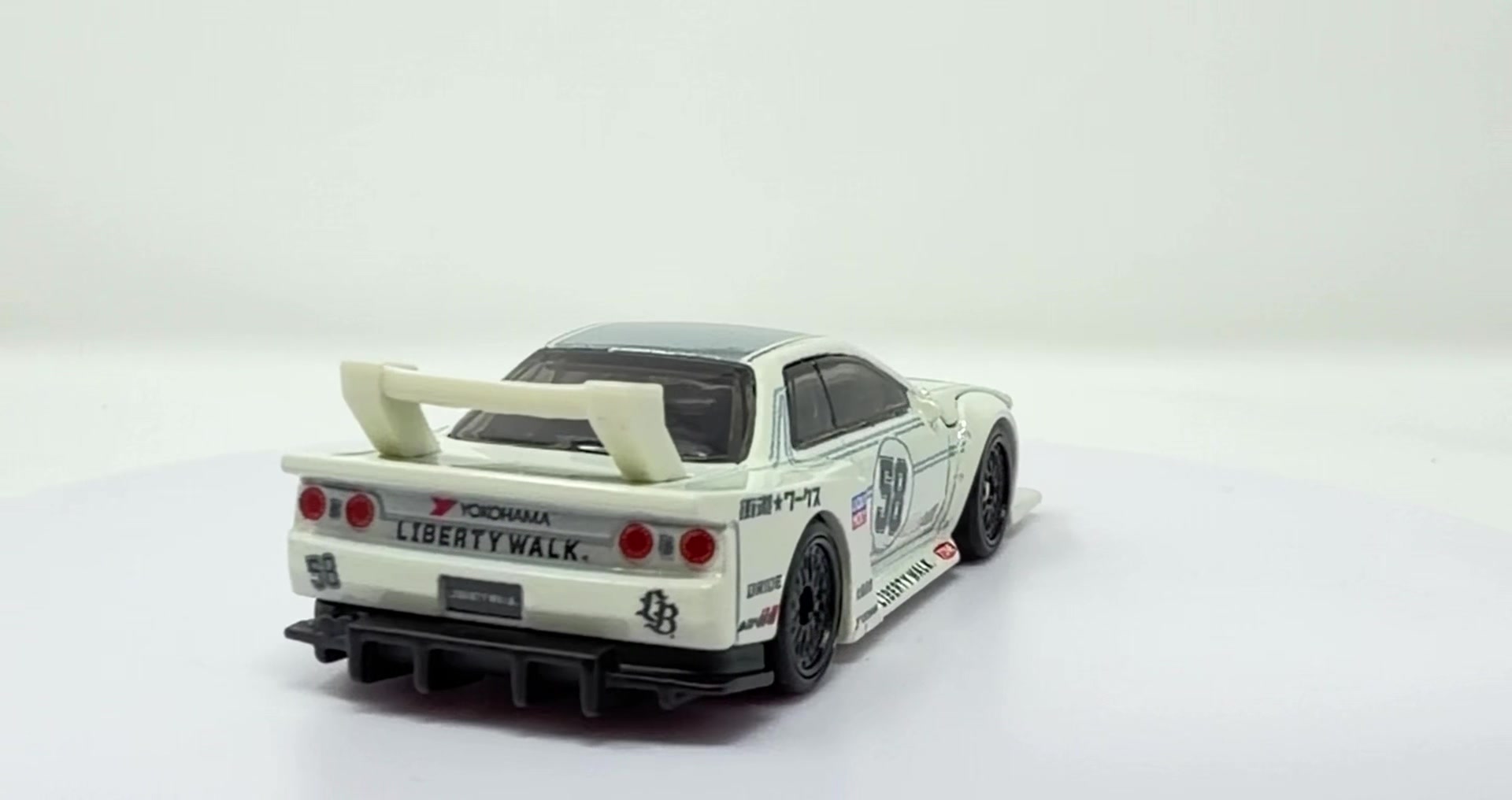 @diecasthype