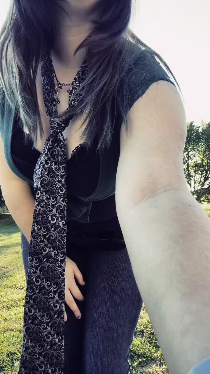 @ꀘꋬꉔ꒐ 🧟&zwj;♀️