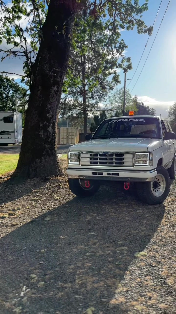 @Hunter's_92_Explorer