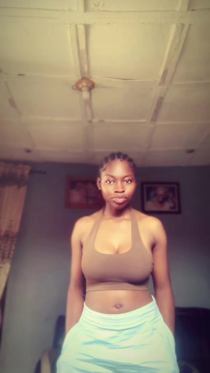 @say hey to bella🌸🌷💗🍫