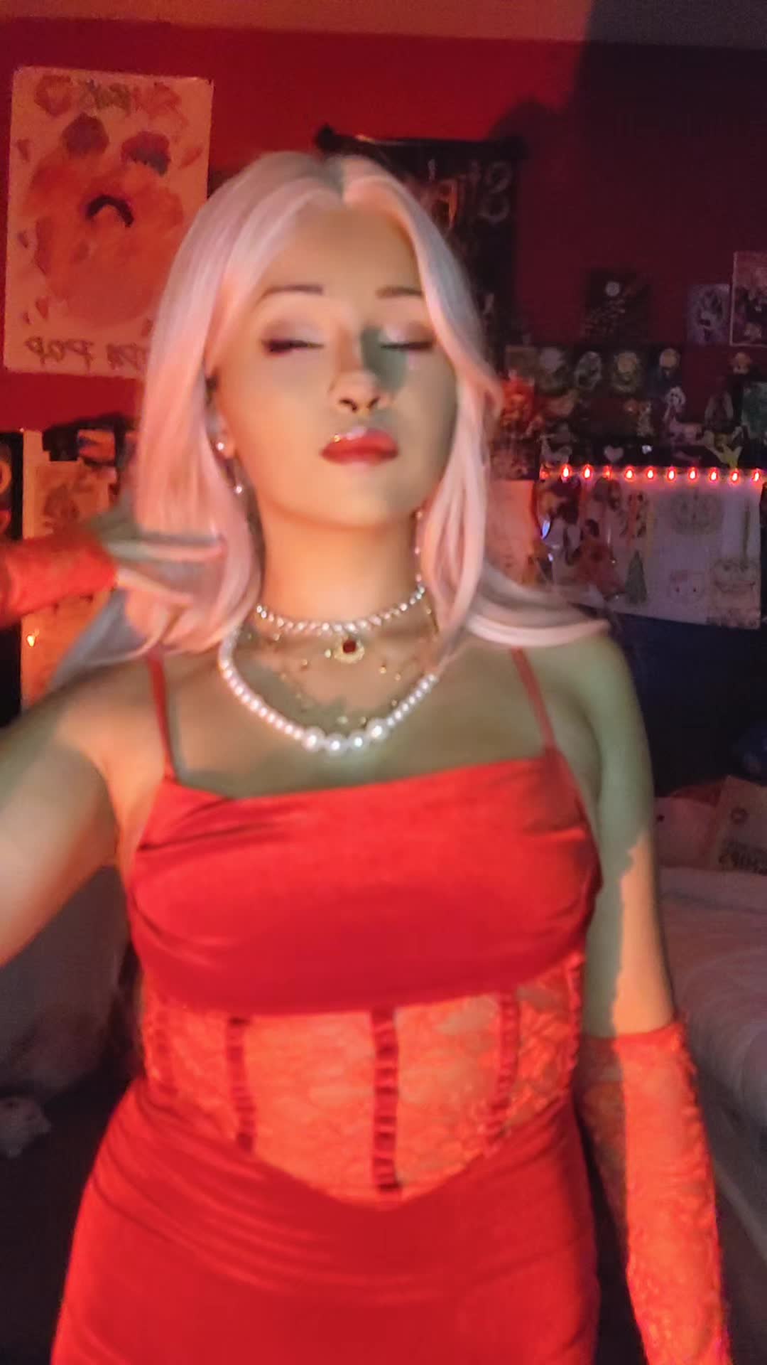 @Tired_cosplayz