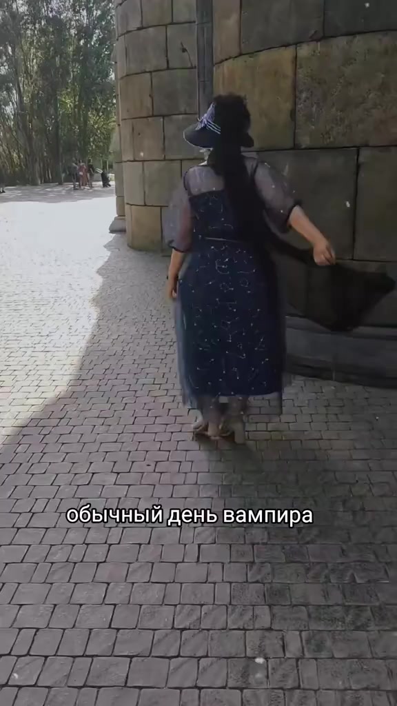 @Anna_Lutien
