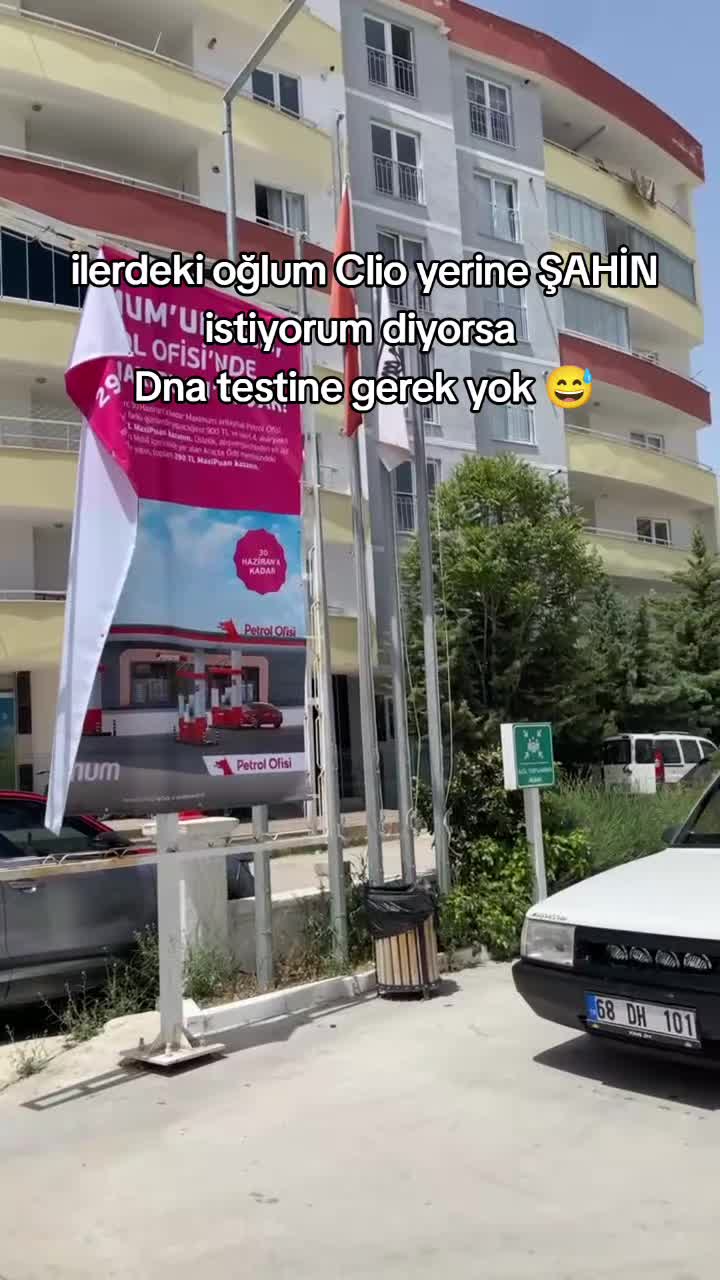 @EFE