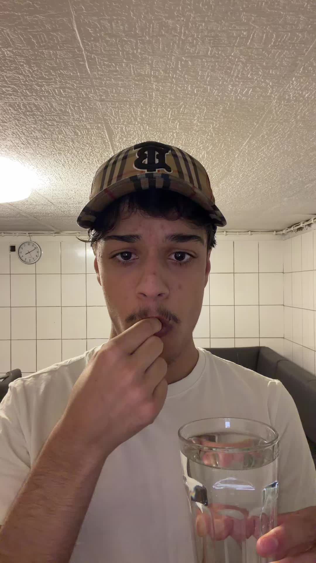 @Hewadbroo