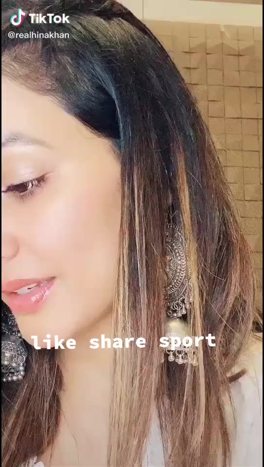 @Hina Khan 💎