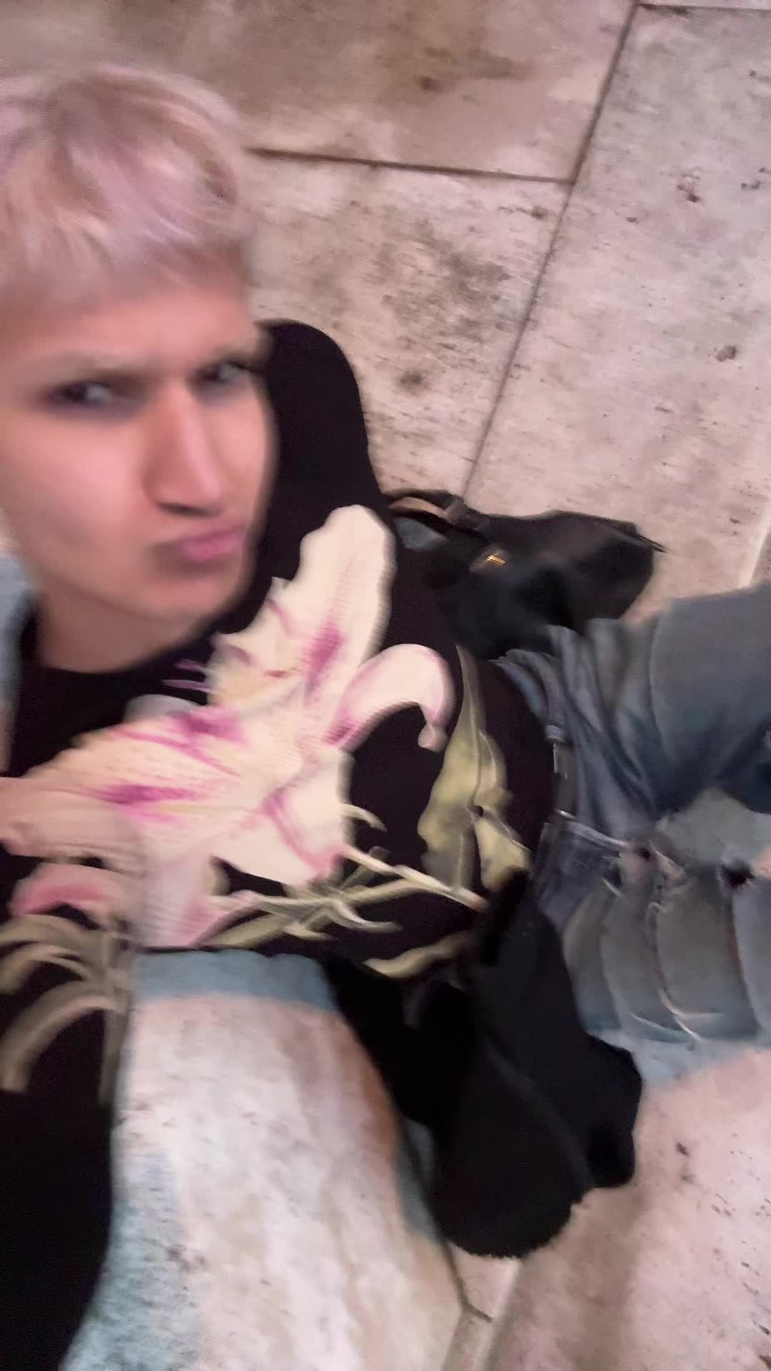 @<333