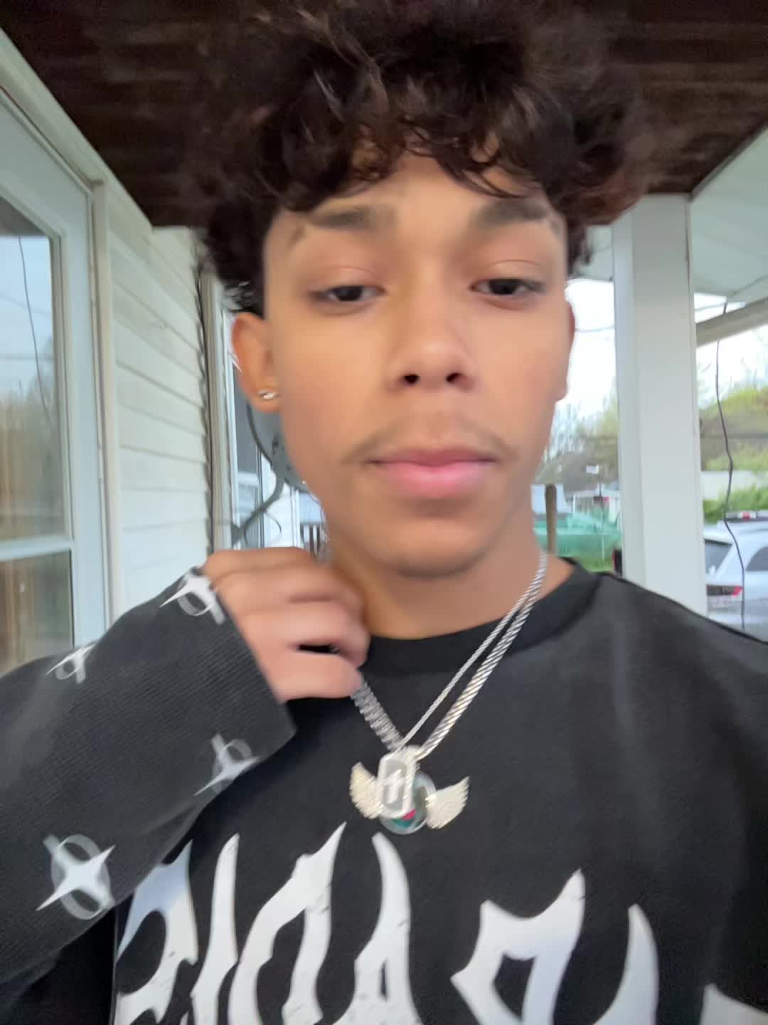 @just_yariel