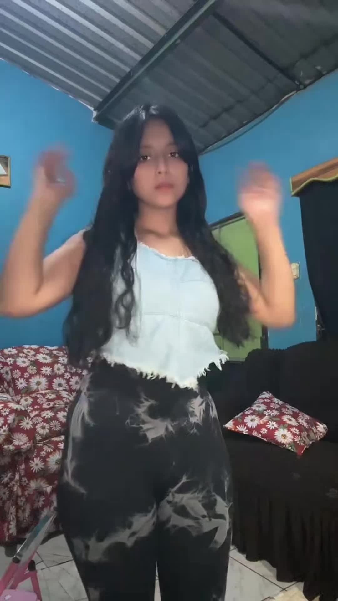 @yazzzmin