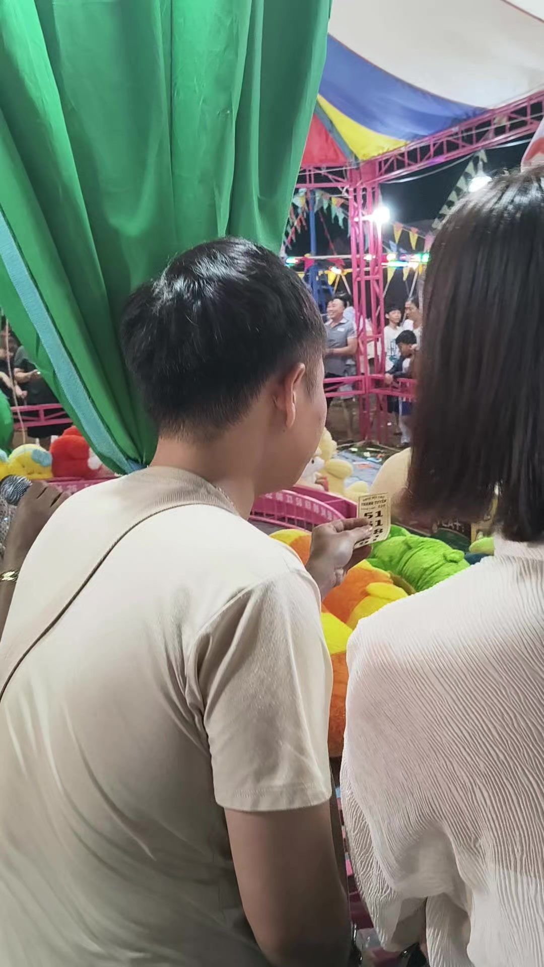 @Na sắp ba nhăm chủi