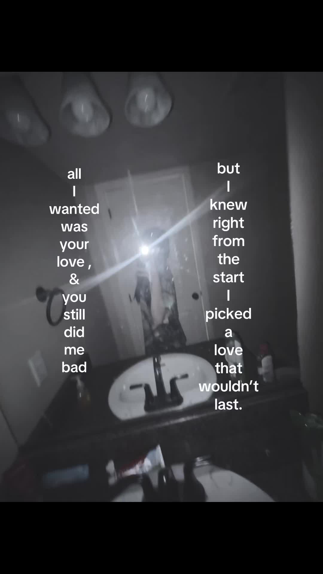 @₊˚꩜ 𝔙𝔦𝔬𝔩𝔢𝔱 ✮˚₊