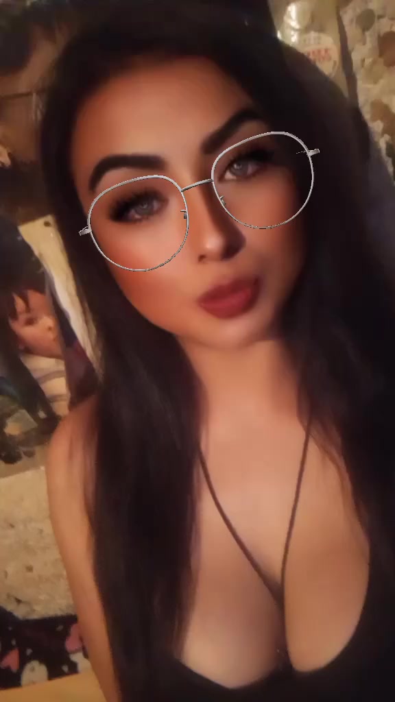 @Angie🍒😈👑
