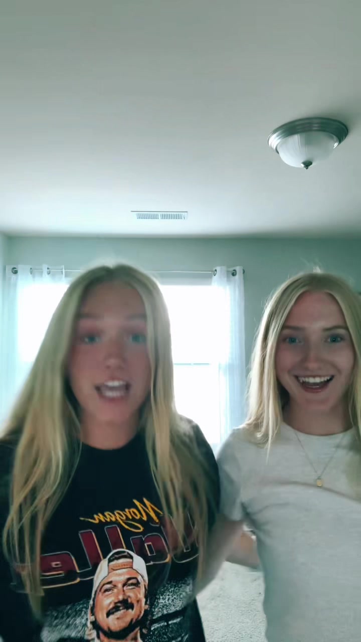 @zoesecretpriv3