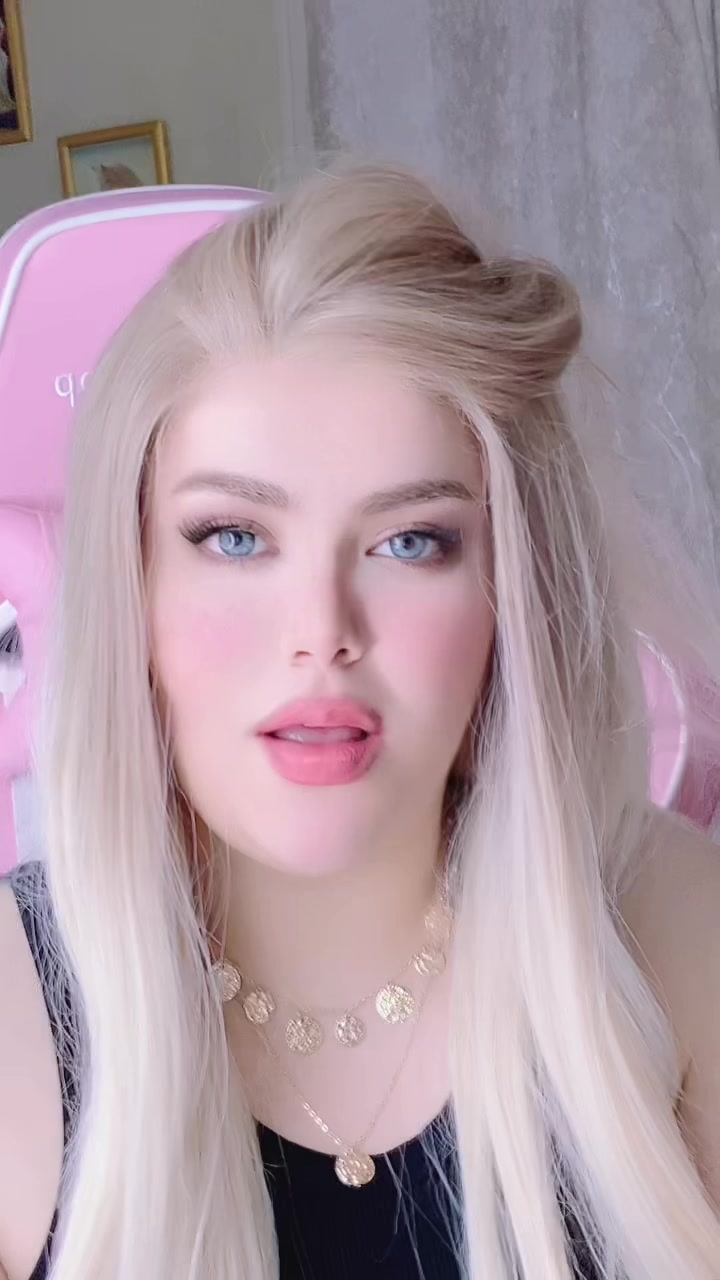 @👑🩷Diva la poupée🩷👑