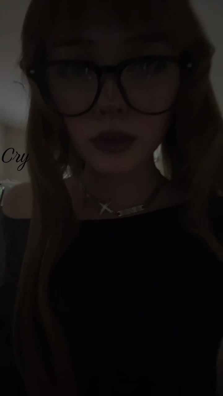 @GL0my