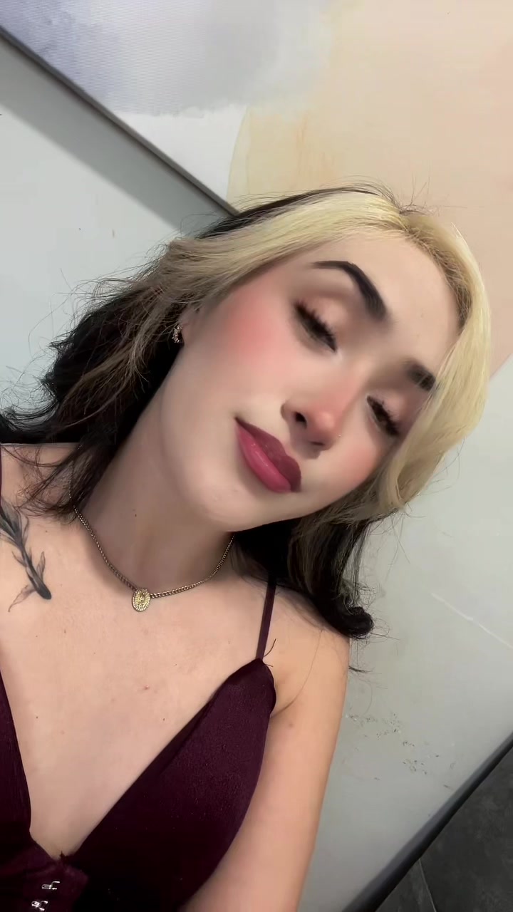@Roxana De La Rosa Nu