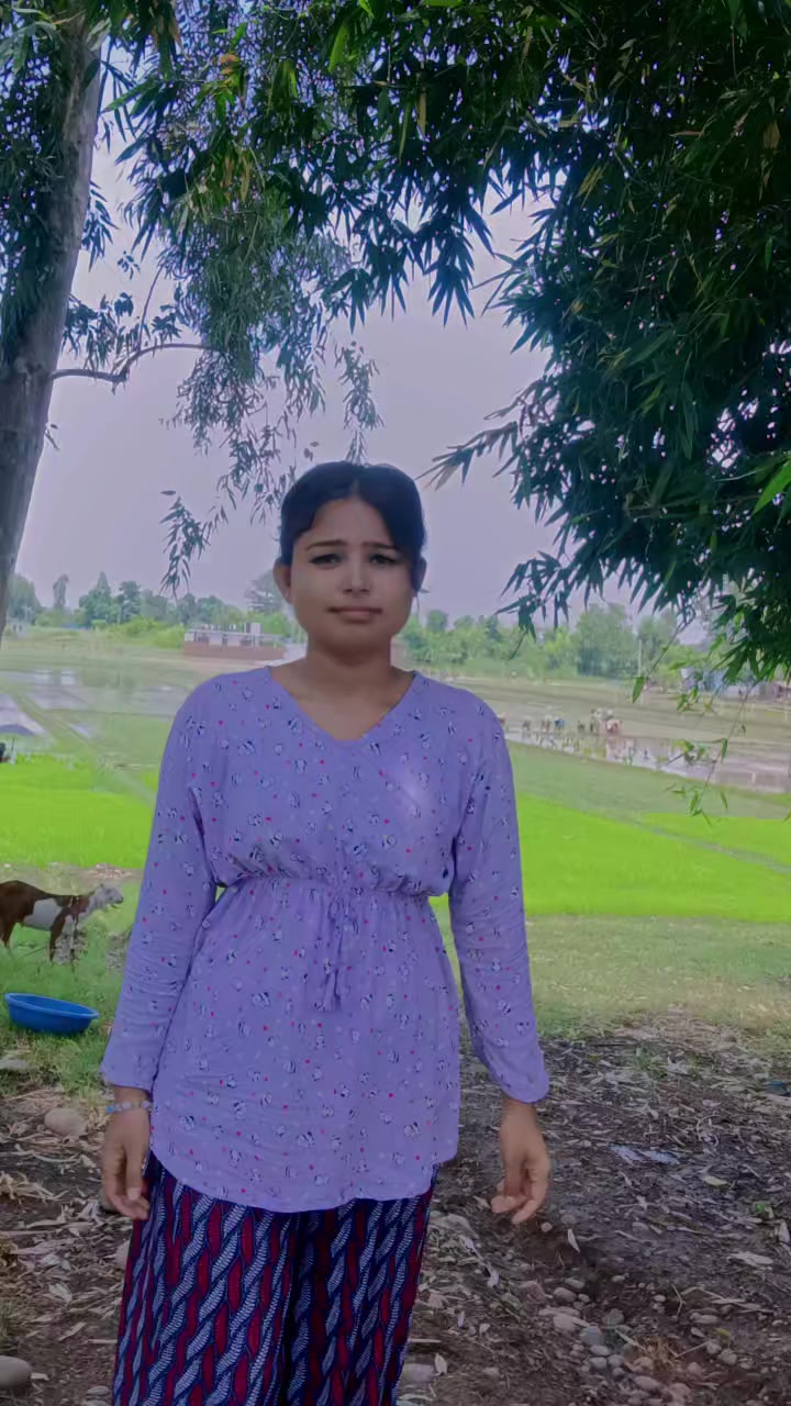 @👑pinky pahari 🍁💚🥀