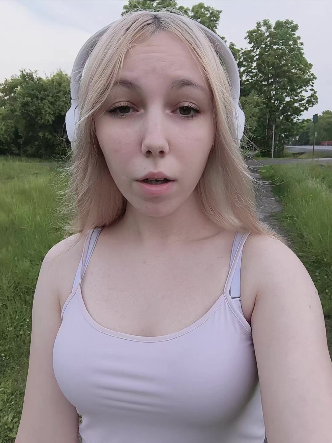 @Дина
