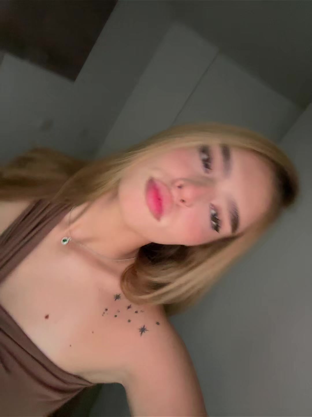 @Isagav15
