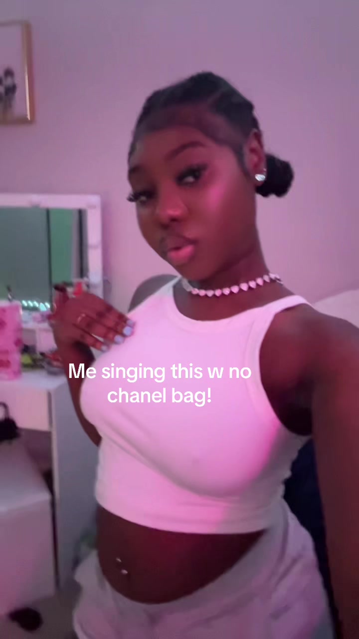 @Theyluv. Jaja☁️🧸