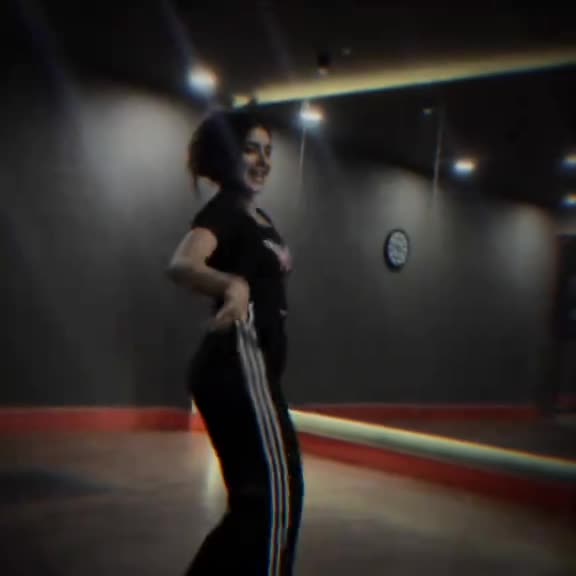@𝓗𝓸𝓽 𝓓𝓪𝓷𝓬𝓮 💃