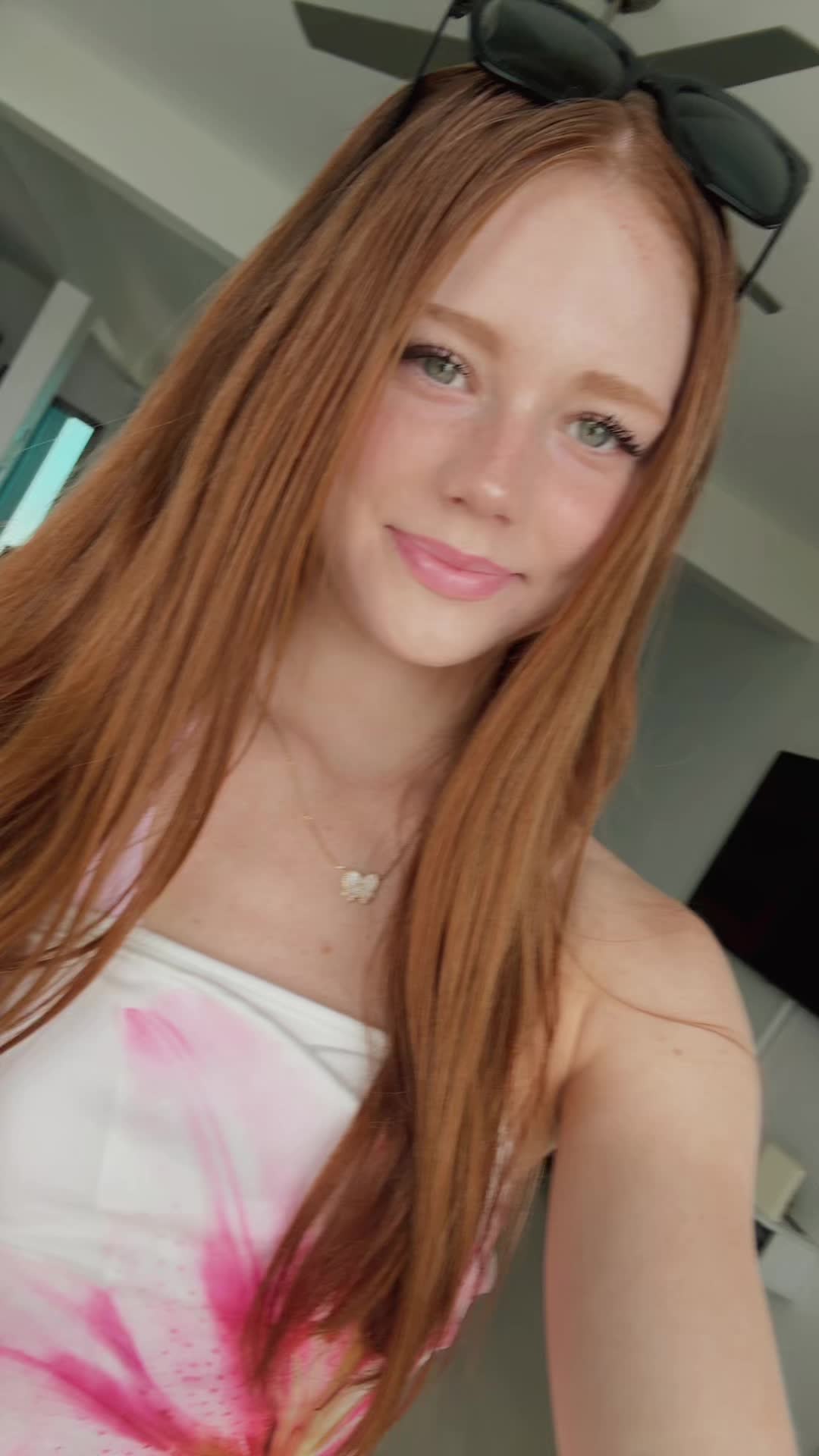 @_cailyn_