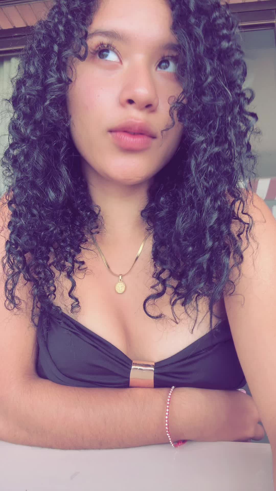 @Zurelys