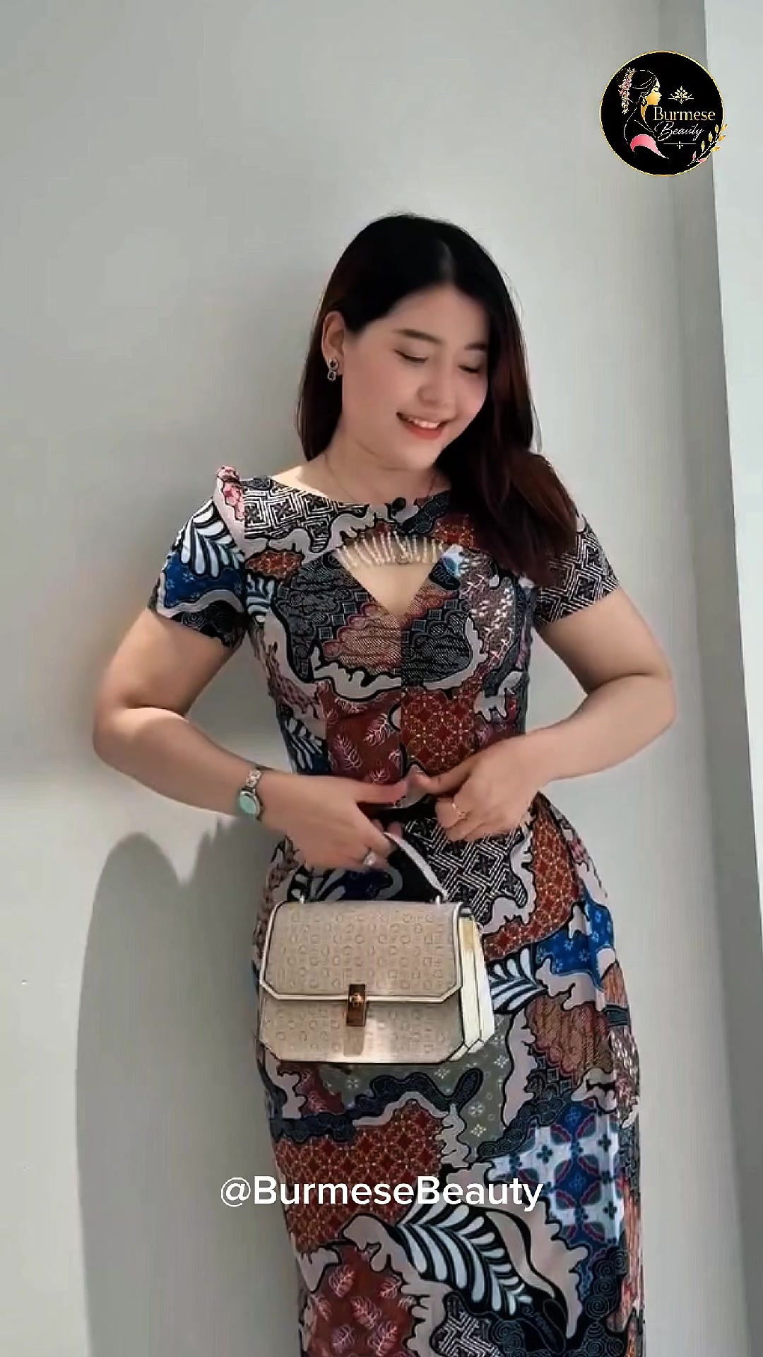 @🍑 Burmese Beauty 🍑