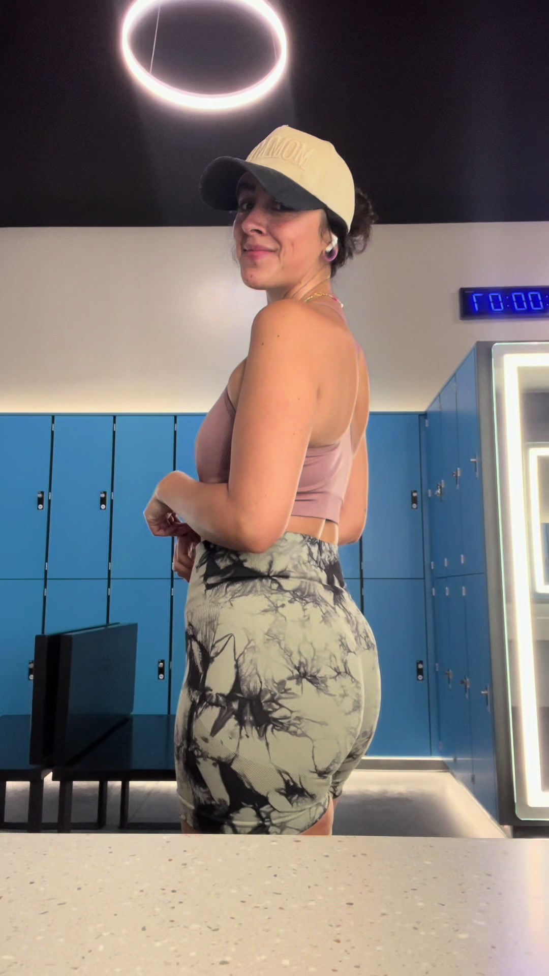 @Justeen.Online