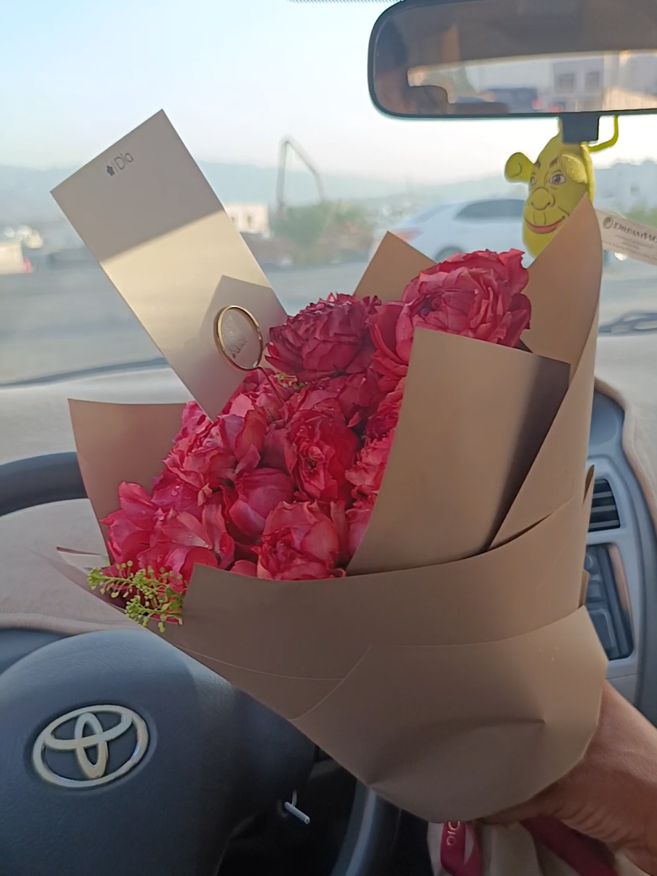 @Shahrukh 🇴🇲🇵🇰